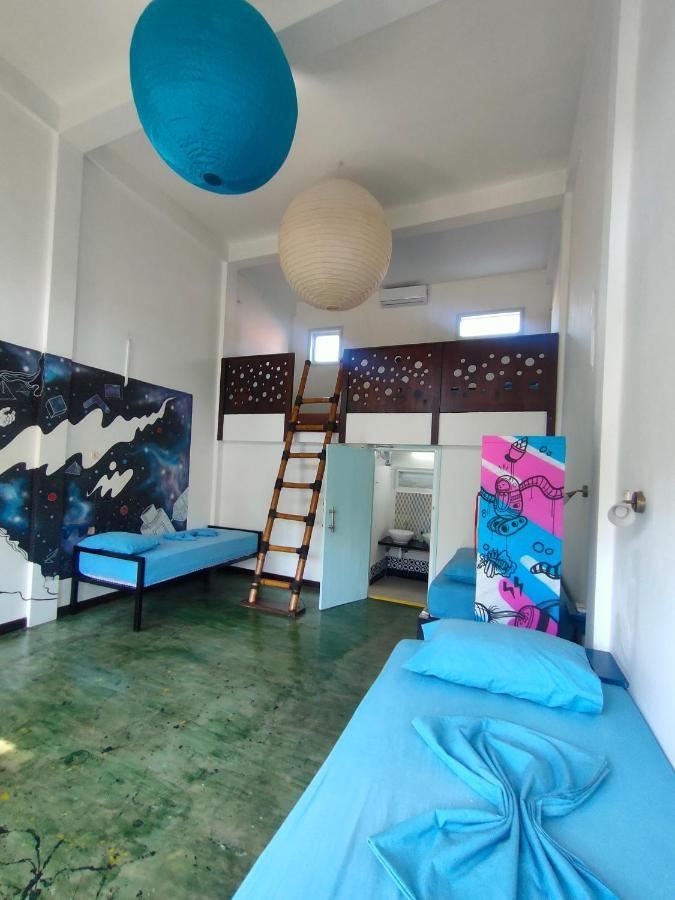 Gili Beach Bum Hostel Gili Trawangan Esterno foto